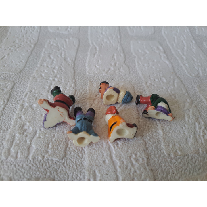 5 stuks kabouters van kunststof 1.5x3cm - beeldjes