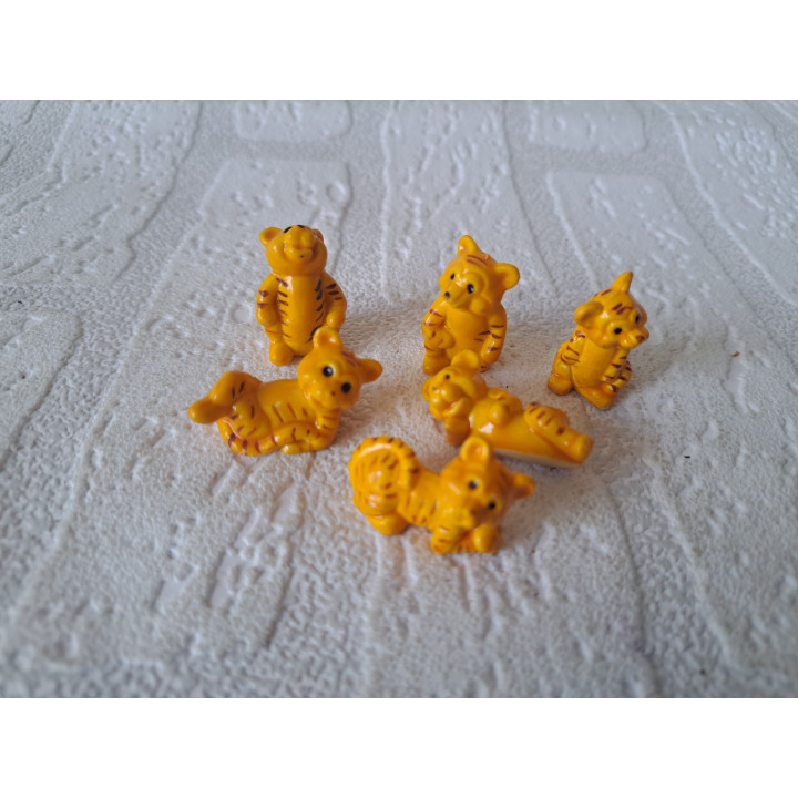 6 stuks tijgers van kunststof 1.5x3cm - beeldjes