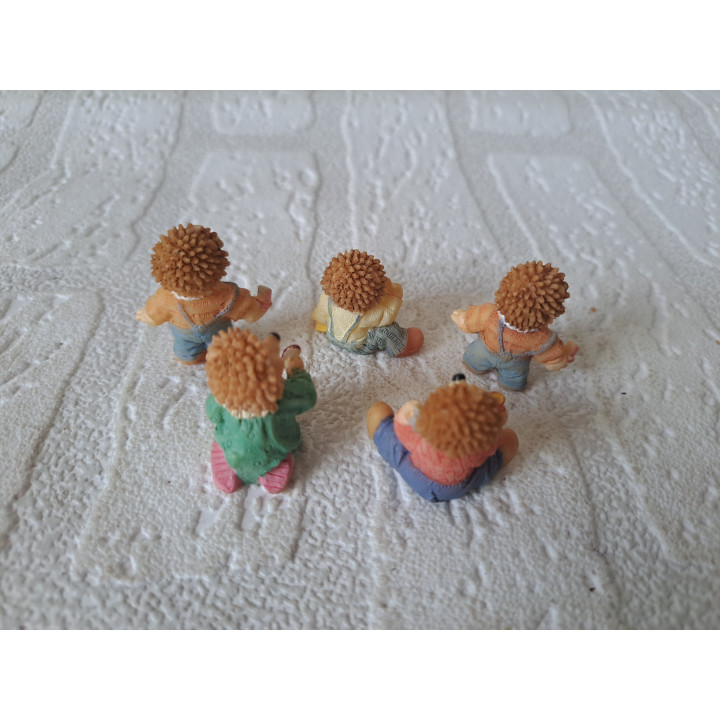 Set van 5 stuks mini egels van kunsthars 3x1.5x3.5cm - dierfiguren