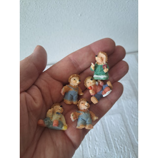 Set van 5 stuks mini egels van kunsthars 3x1.5x3.5cm