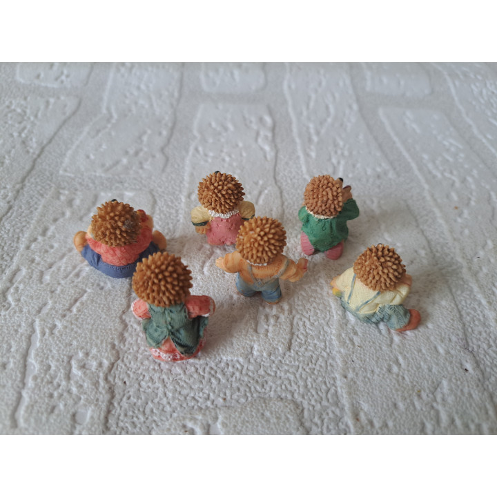 Set van 6 stuks mini egels van kunsthars 3x1.5x3.5cm - dierfiguren