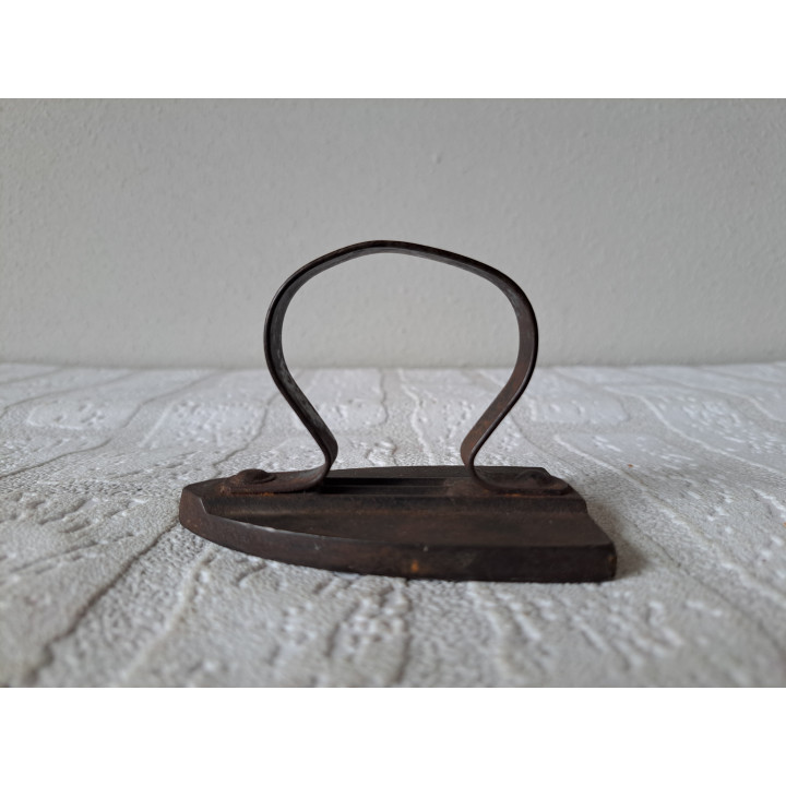 Strijkbout van gietijzer 9x5.5x6cm - strijkbouten