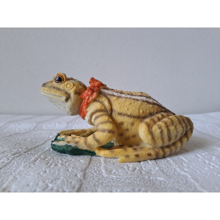 Kikker van kunsthars met beweegbare kop 15x9x7cm - dierfiguren
