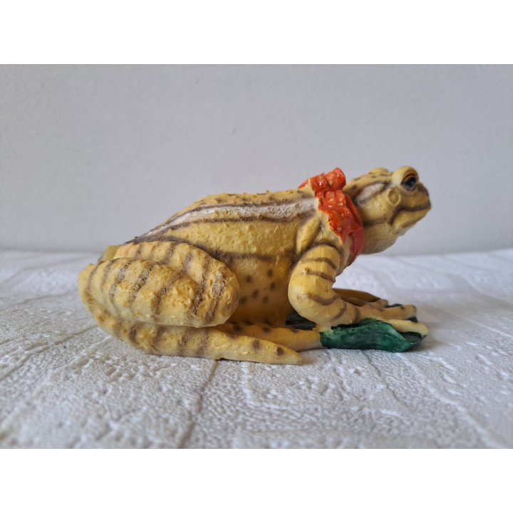 Kikker van kunsthars met beweegbare kop 15x9x7cm - dierfiguren