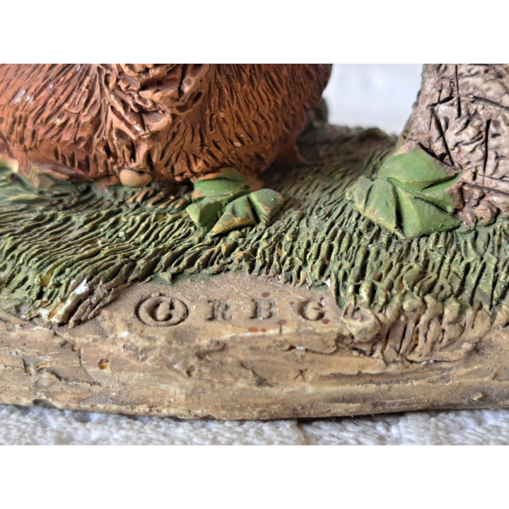 Eekhoorns van aardewerk in hangend aan boomtak 10.5x7x11cm - dierfiguren