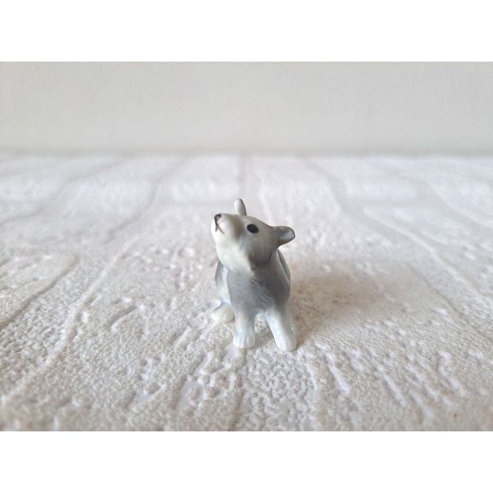 Muis van porselein 4x2x3cm - dierfiguren