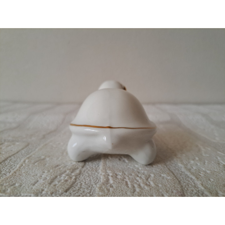Schildpad van porselein met goudverf 10x6.5x6cm - dierfiguren