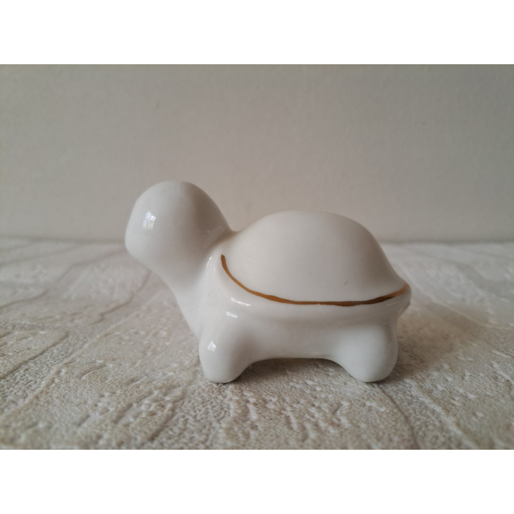 Schildpad van porselein met goudverf 10x6.5x6cm - dierfiguren