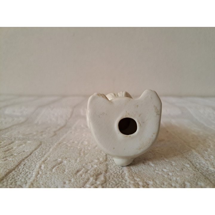Rechtop zittend konijn van porselein 6x4.5x8cm - dierfiguren