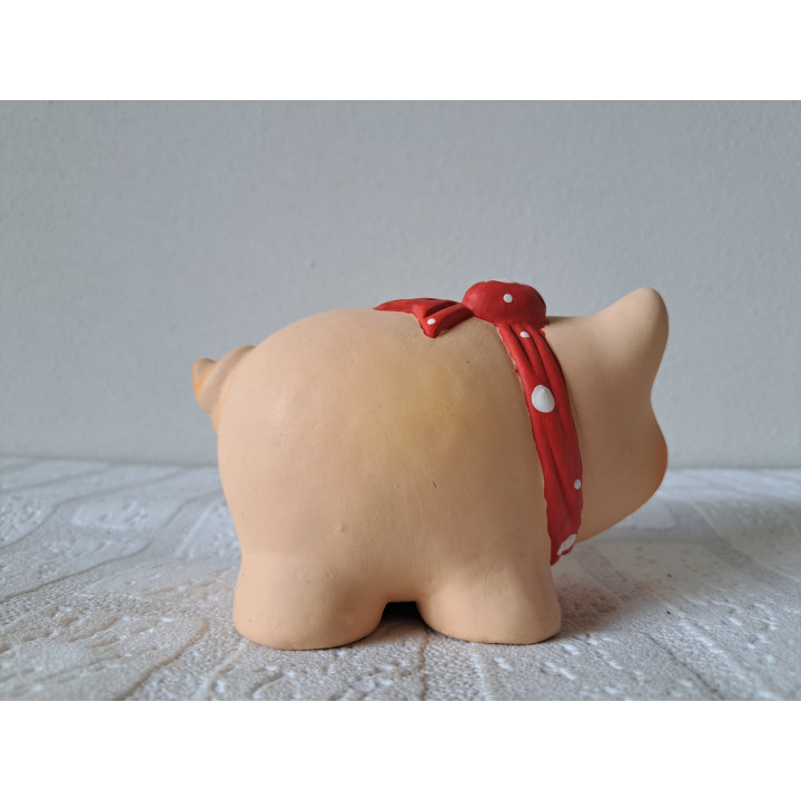 Varken van keramiek met strik spaarpot 14x8.5x7.5cm - spaarpotten Varken van keramiek met strik spaarpot 14x8.5x7.5cm - spaarpotten