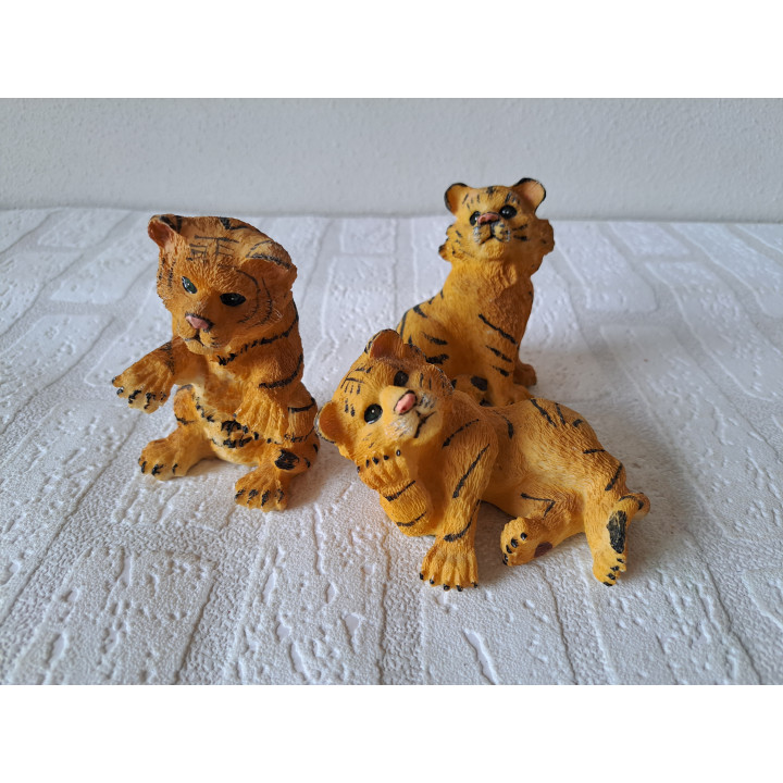 Set tijgers van kunsthars van Academy 6x6x9.5cm - dierfiguren
