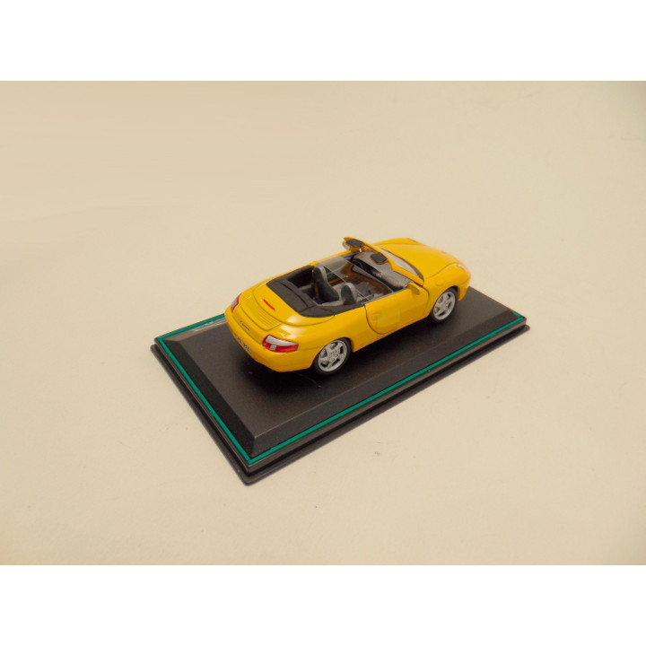 Porsche 911 cabrio 1:43 Cararama geel
