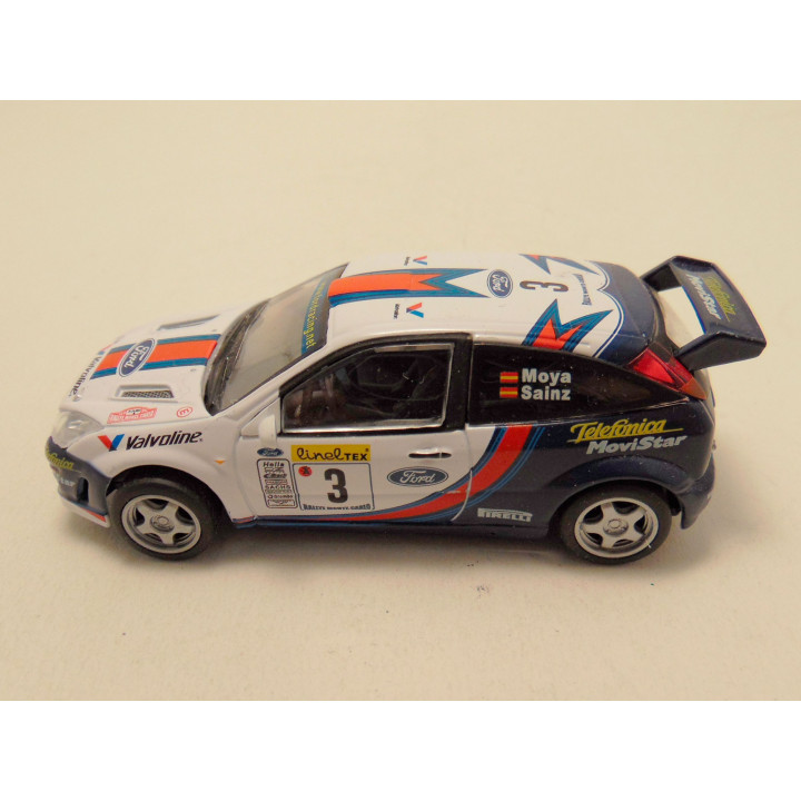 Ford Focus WRC Ford rally sport met Meya en Sainz Cararama 1:43