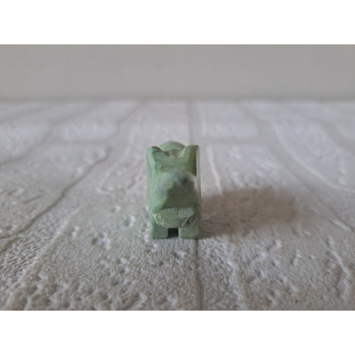 Groene neushoorn van natuursteen 5.5x1.5x3cm - dierfiguren