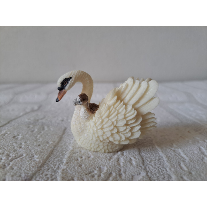 Zwaan met pul-jong, kunsthars 6x3.5x5cm (A1) - dierfiguren