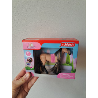 Beautypaard Akhal Teke hengst Horse club Schleich 42621