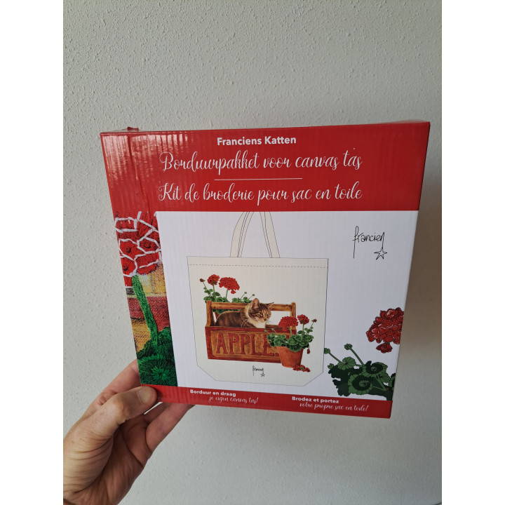 Poes borduurpakket voor Canvas tas 38x42cm 1026 ONGEOPEND