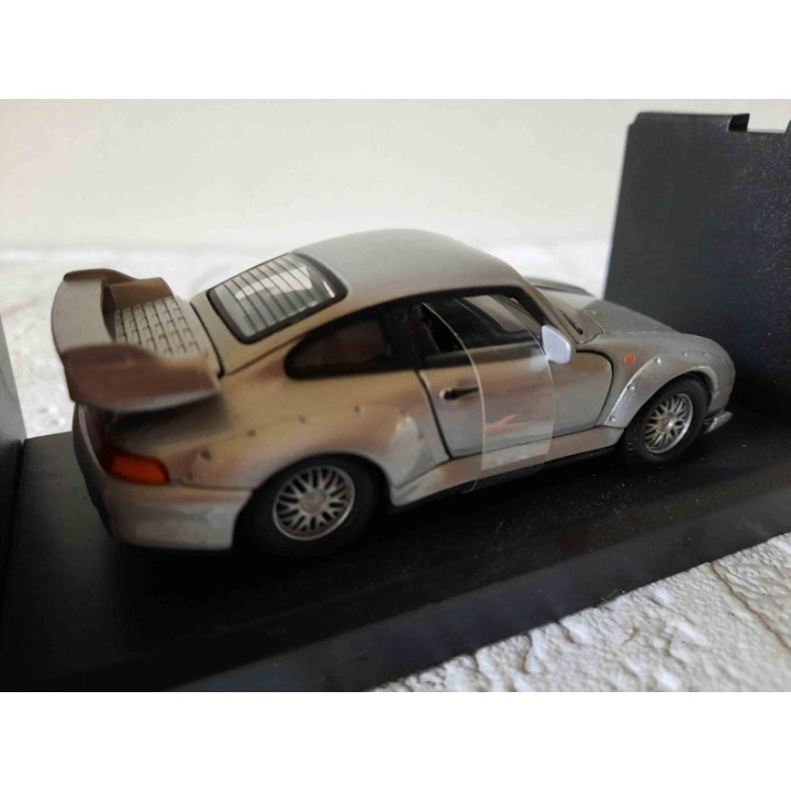 Porsche 911 GT2 1:43 Cararama zilverkleurig