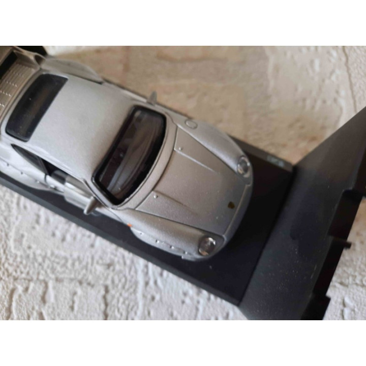 Porsche 911 GT2 1:43 Cararama zilverkleurig