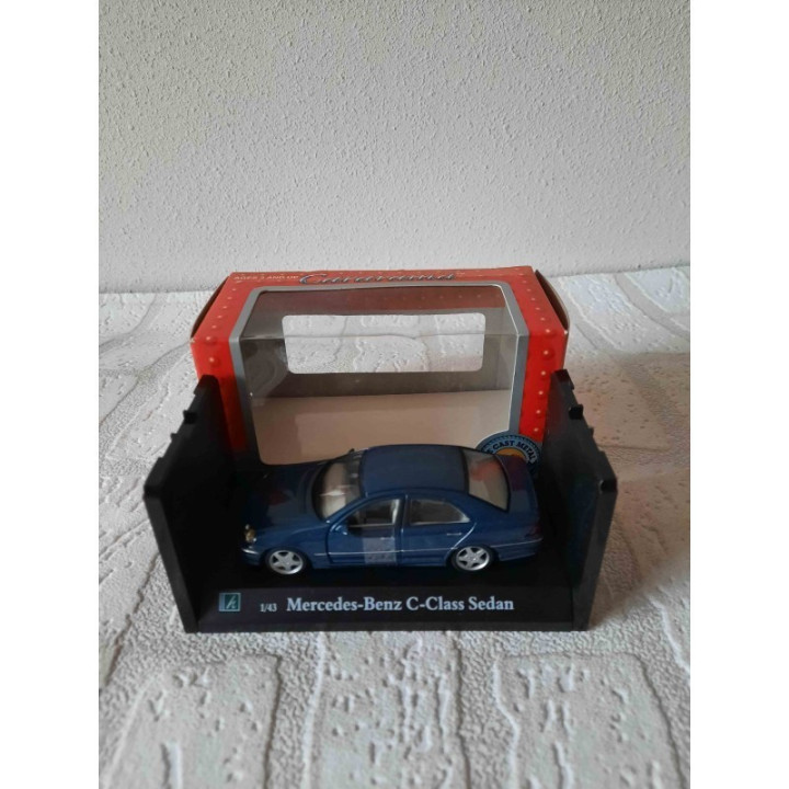 Mercedes Benz C Class sedan 1:43 Cararama blauw
