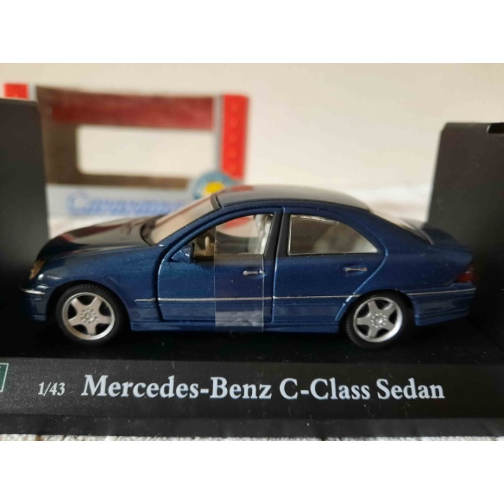 Mercedes Benz C Class sedan 1:43 Cararama blauw