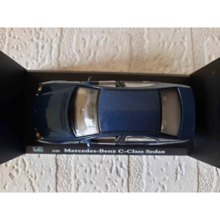 Mercedes Benz C Class sedan 1:43 Cararama blauw