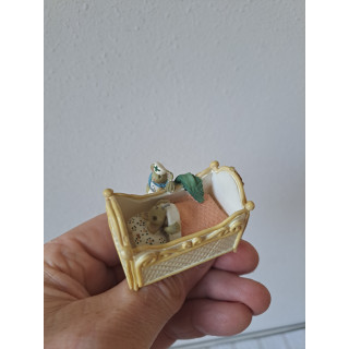 Verpleegster muis van kunsthars met zieke muis Enesco 128635