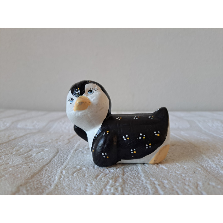 Liggende pinguïn van keramiek 8x4x6cm - dierfiguren