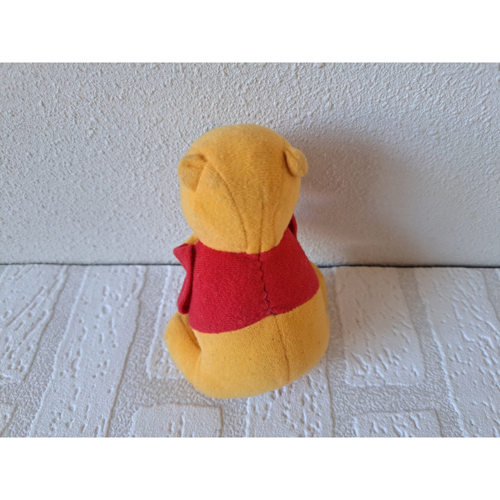 Winnie de Poeh van stof  McDonald's 10x6.5x13cm - McDonald's