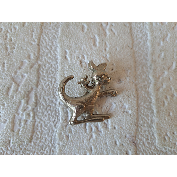 Kangoeroe broche van metaal uit Walibi 3x3x0.5cm