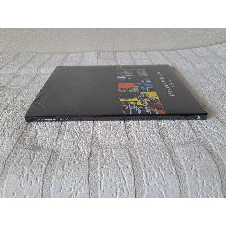 Batman cover art 1939 - 2017 DC met 100 covers Eaglemoss - batman