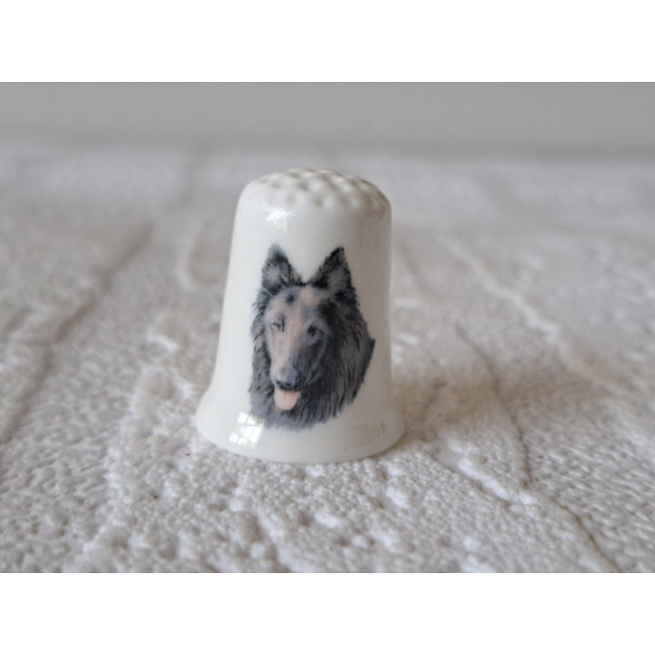 Belgische Herder hond op een porselein vingerhoedje - porseleinen vingerhoedjes