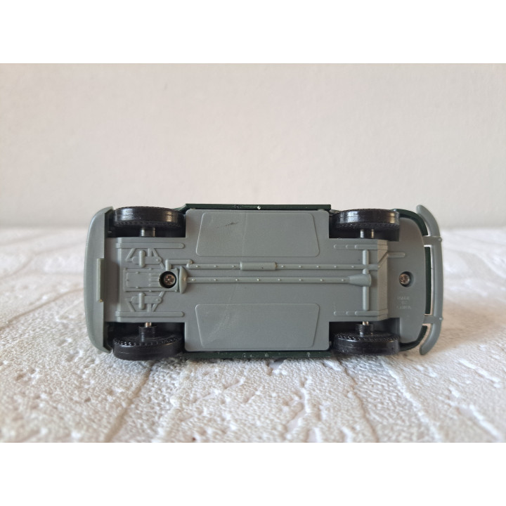 Morris Minor 10.5x4.5x4.5cm donkergroen - Verzamelmodelauto