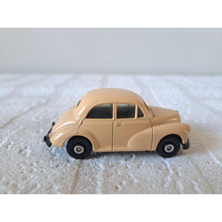 Morris Minor Corgi 7x3x3cm lichtbruin - Verzamelmodelauto