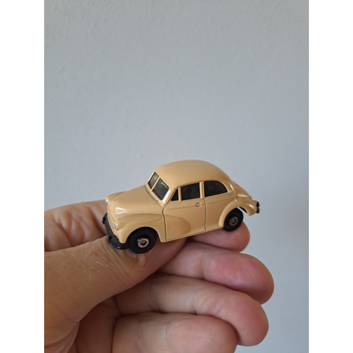 Morris Minor Corgi 7x3x3cm lichtbruin