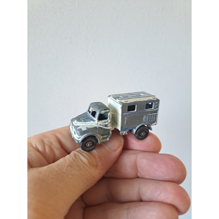 Austin MK 2 Radio wagen van metaal Lesney 1965 6x2.5x3cm