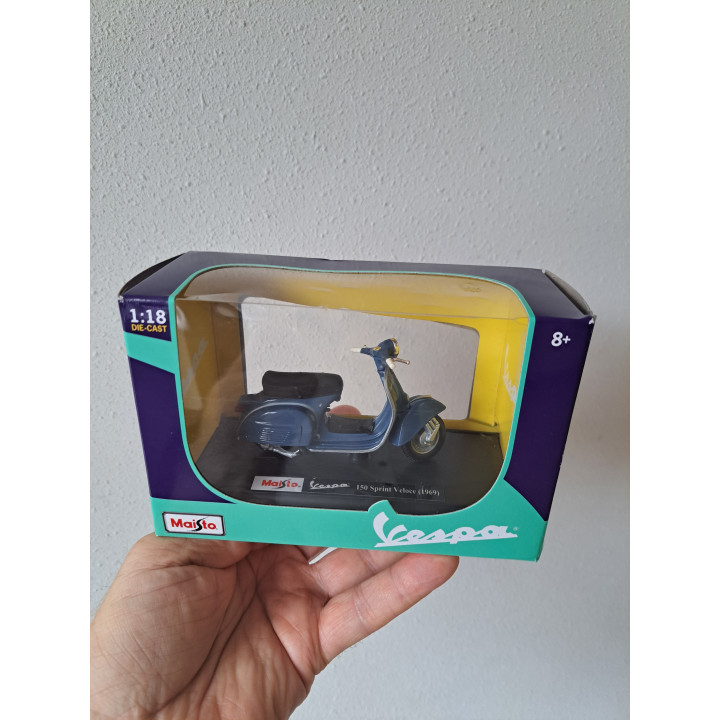 Vespa 150 Sprint Veloce 1969 1:18 Maisto