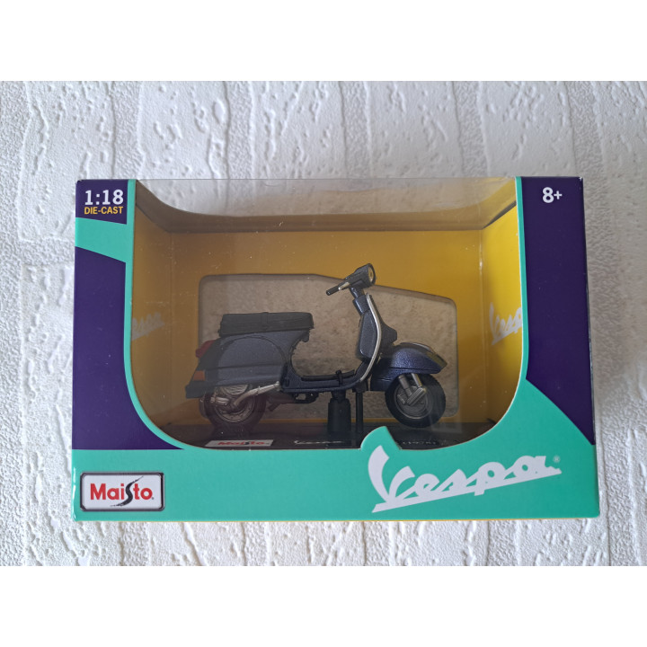 Vespa P150X scooter model 1:18 1978 Maisto for sale