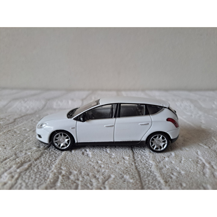 Lancia Delta 2009 1:43 Welly 44008 10x4x3cm - modelauto