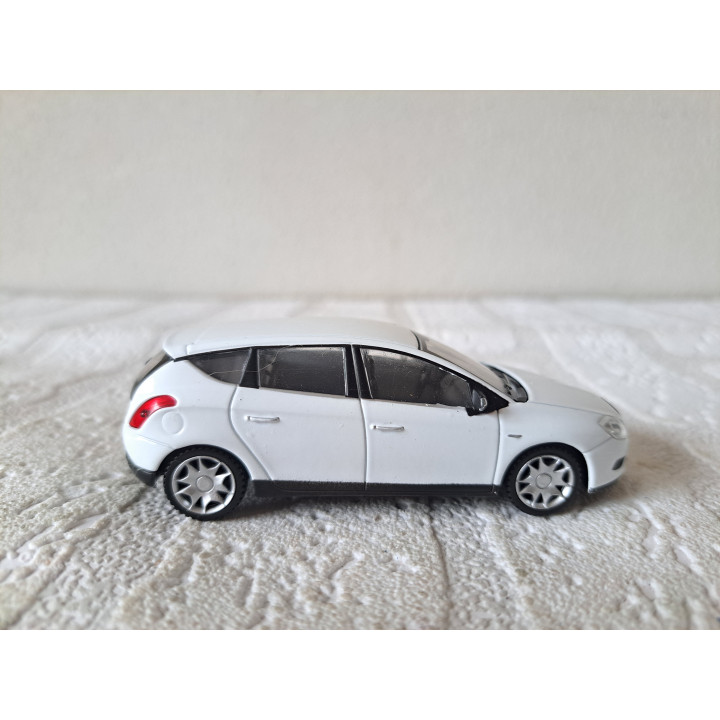 Lancia Delta 2009 1:43 Welly 44008 10x4x3cm - modelauto