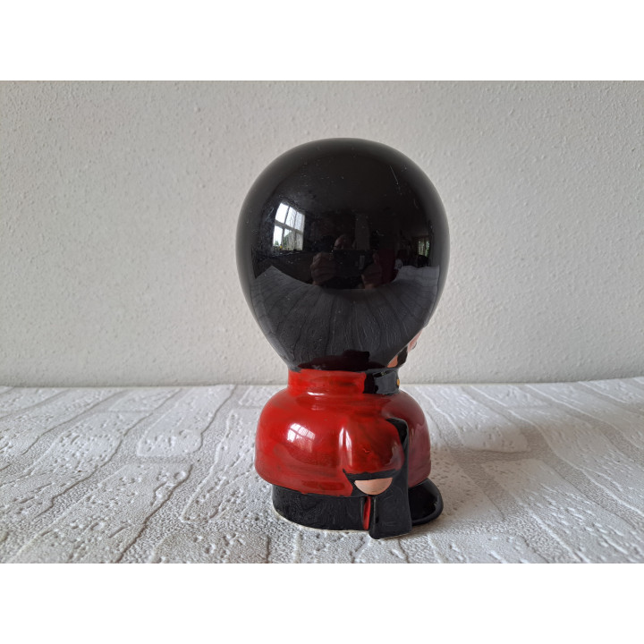 Britse soldaat Koninklijke Garde spaarpot, aardewerk D10xH17cm - aardewerk