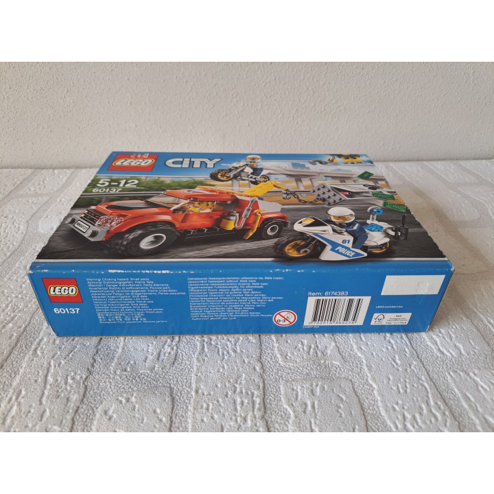 Problemen met sleepwagen 2017 Lego City 60137 ONGEOPEND - lego en Duplo