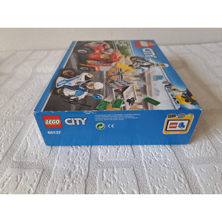 Problemen met sleepwagen 2017 Lego City 60137 ONGEOPEND - lego en Duplo