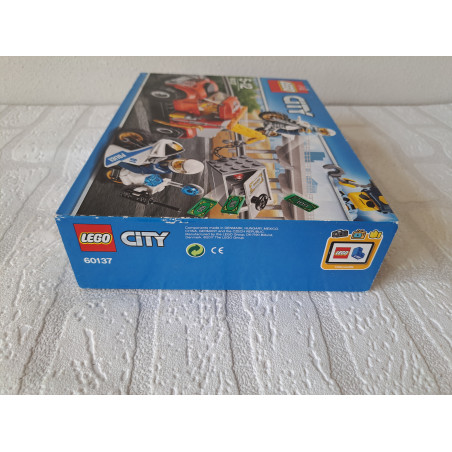 Problemen met sleepwagen 2017 Lego City 60137 - lego en Duplo