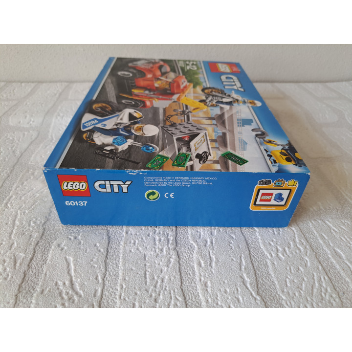 Problemen met sleepwagen 2017 Lego City 60137 ONGEOPEND - lego en Duplo