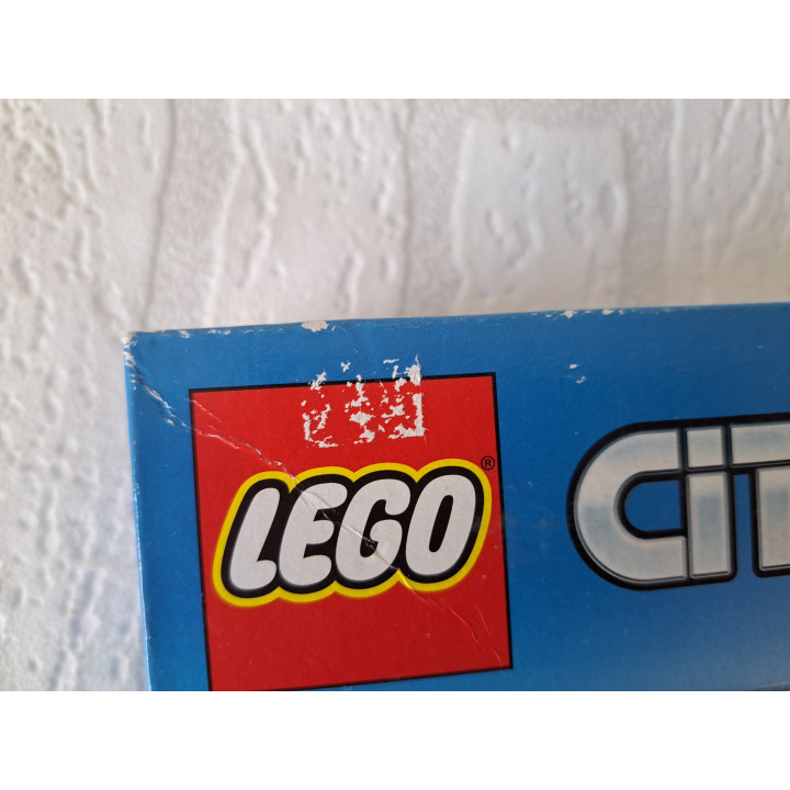 Problemen met sleepwagen 2017 Lego City 60137 ONGEOPEND - lego en Duplo