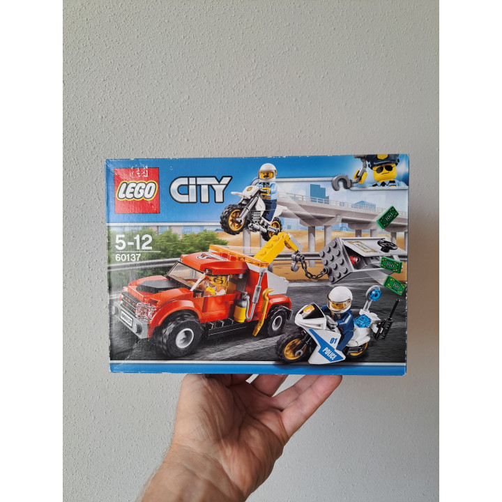 Problemen met sleepwagen 2017 Lego City 60137 ONGEOPEND