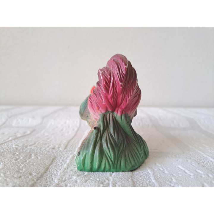 Rennende haan van porselein 11x6x8cm - dierfiguren