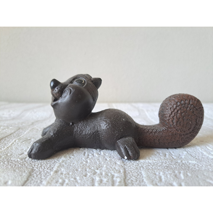 Eekhoorns van keramiek voor op te hangen 14x6x6cm - dierfiguren