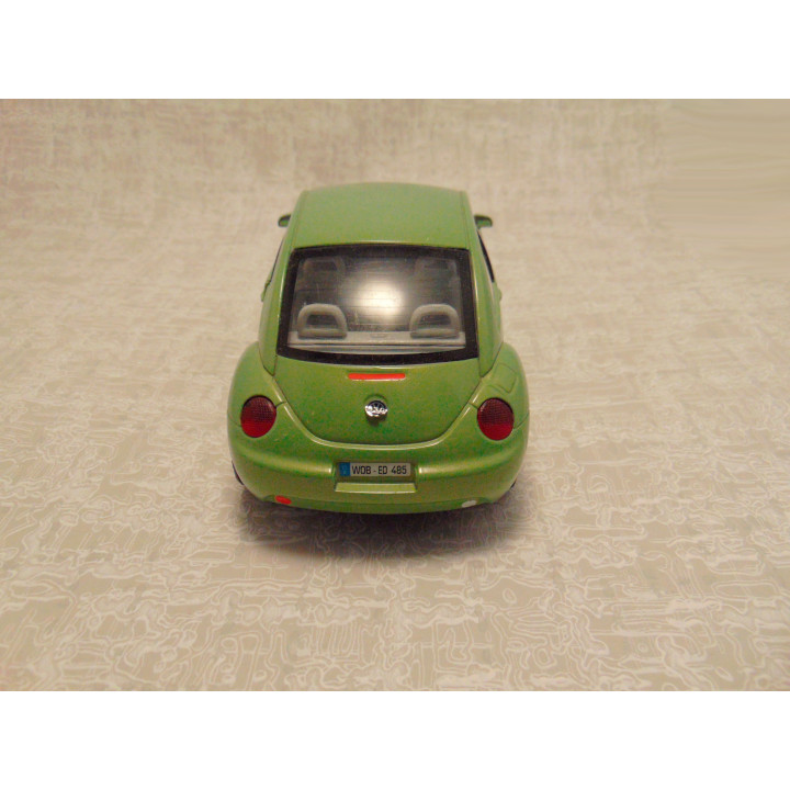 Volkswagen kever new beetle 1998 Bburago 1:24 groen